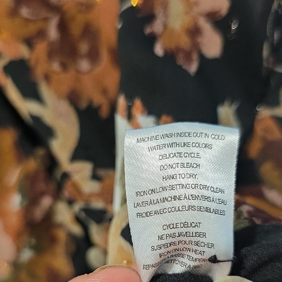 Haver & Blair Ruffle Neck Floral Butterfly Blouse - Picture 9 of 16